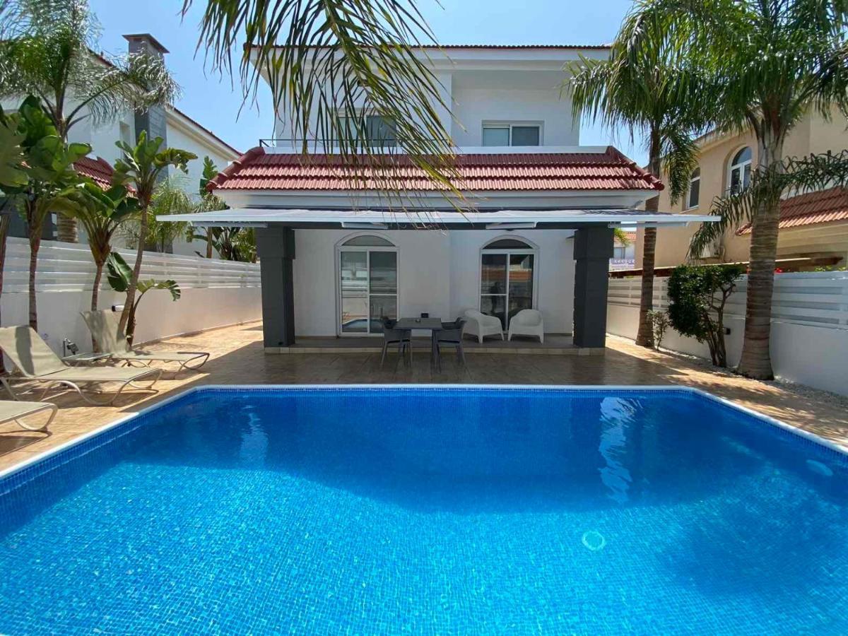 Villa Diana - 200 Meters From Kapparis, Fireman'S Beach Paralimni Luaran gambar